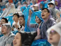 亚博体育官网-观众看足球比赛造句